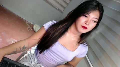 Snapshot of tasteofinnocent69 chatting on January 27, 4:52 am online show from January 27, 4:52 am
