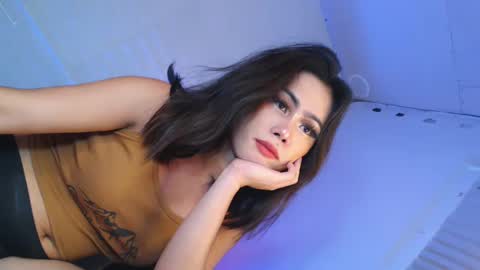 Snapshot of tasty_vannesa1928 chatting on March 4, 3:44 am Vannesa online show from March 4, 3:44 am