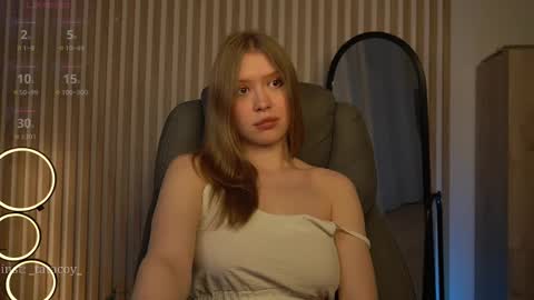 Snapshot of tatacoy chatting on February 26, 10:27 am TataCoy online show from February 26, 10:27 am