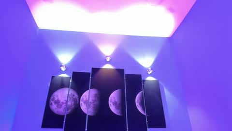 Snapshot of tatii_moon chatting on February 7, 9:47 am Tati online show from February 7, 9:47 am