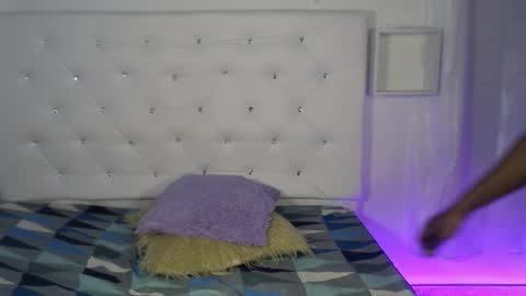 tatix online show from October 9, 2:33 pm