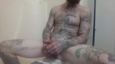 Snapshot of tattoo3333 chatting on February 6, 3:59 am tattoo3333 online show from February 6, 3:59 am