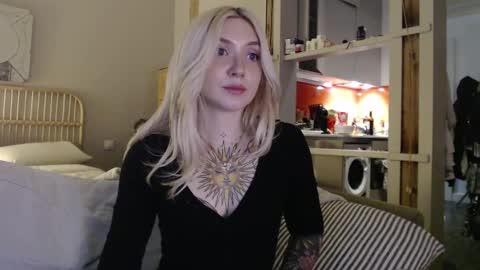 tattoobbgirl online show from February 24, 9:09 pm
