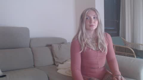 tattoobbgirl online show from December 1, 4:49 pm