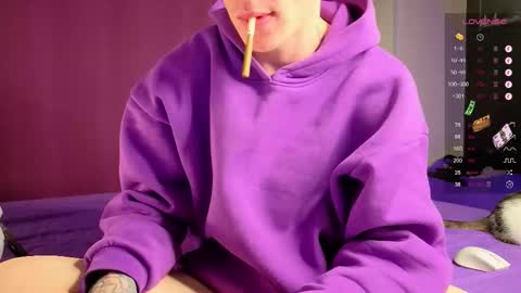 Alex but u can call me Theo online show from December 5, 3:39 am