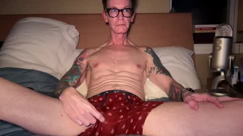 Snapshot of tattooed_love_boy chatting on March 9, 12:53 am tattooed love boy online show from March 9, 12:53 am