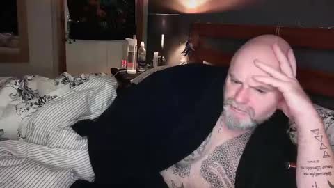 Snapshot of tattooeddilf01 chatting on December 11, 1:58 am Tattooeddilf 01 online show from December 11, 1:58 am