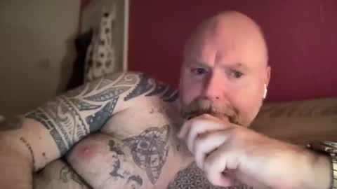 Snapshot of tattooeddilf01 chatting on January 17, 10:45 pm Tattooeddilf 01 online show from January 17, 10:45 pm