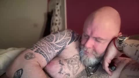 Snapshot of tattooeddilf01 chatting on January 17, 2:08 am Tattooeddilf 01 online show from January 17, 2:08 am