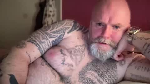 Snapshot of tattooeddilf01 chatting on January 19, 12:06 am Tattooeddilf 01 online show from January 19, 12:06 am