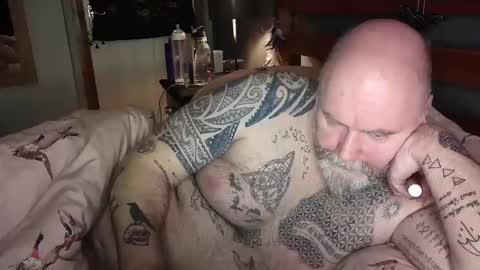 Snapshot of tattooeddilf01 chatting on December 28, 2:01 am Tattooeddilf 01 online show from December 28, 2:01 am