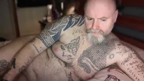 Snapshot of tattooeddilf01 chatting on January 19, 10:49 pm Tattooeddilf 01 online show from January 19, 10:49 pm
