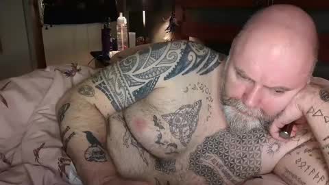 Snapshot of tattooeddilf01 chatting on December 26, 1:51 am Tattooeddilf 01 online show from December 26, 1:51 am