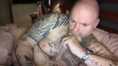 Snapshot of tattooeddilf01 chatting on January 22, 1:20 am Tattooeddilf 01 online show from January 22, 1:20 am