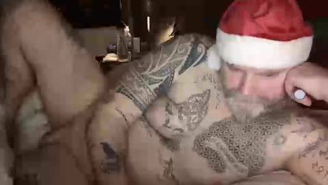 Snapshot of tattooeddilf01 chatting on December 23, 2:56 am Tattooeddilf 01 online show from December 23, 2:56 am