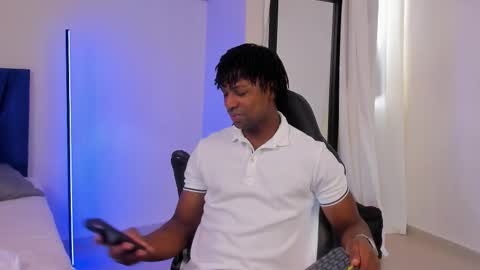 tau_montes online show from January 16, 12:58 pm