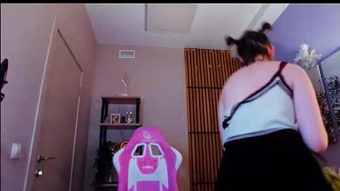 Taya online show from January 17, 3:54 pm