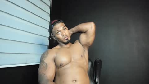 Snapshot of tayler_waka chatting on February 4, 1:45 am Tyler online show from February 4, 1:45 am