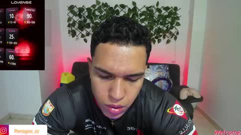 Snapshot of taylor_johnn chatting on January 7, 2:08 pm Penagos zz online show from January 7, 2:08 pm