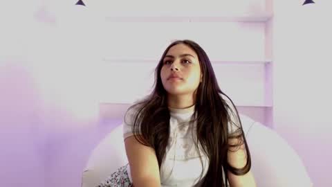 Taylor keice online show from December 3, 12:17 pm