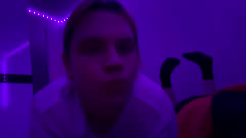 taylor_mommy online show from December 22, 2:40 am