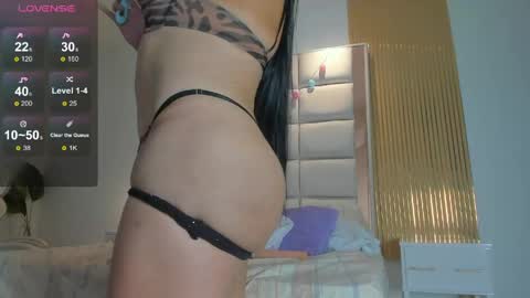 Taylor online show from April 12, 8:57 pm