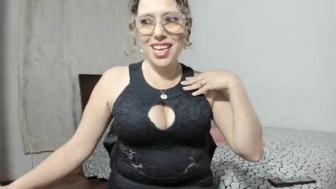 Snapshot of taylorhot72_ chatting on February 1, 5:18 am taylorhot72_ online show from February 1, 5:18 am