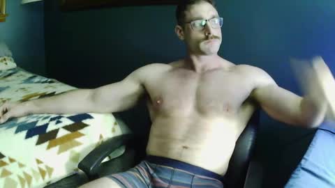 Taylor Oaks online show from April 6, 3:26 am