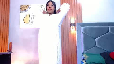 Tayra...  online show from February 8, 9:57 am