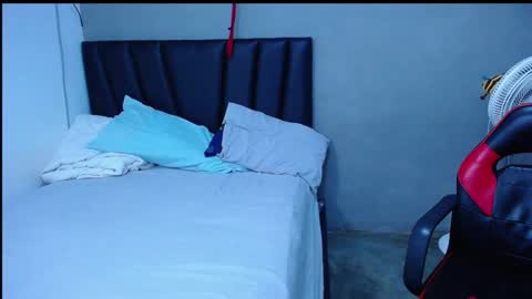 Tayron online show from November 7, 3:25 pm