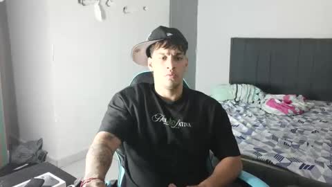 team23hot0 online show from February 16, 5:05 am