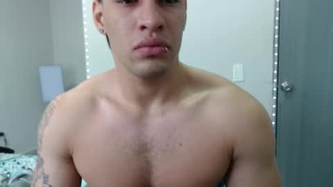 team23hot0 online show from October 8, 6:58 pm