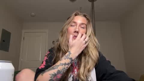 Katy online show from December 22, 3:02 am