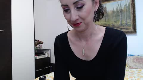 ALICIA--- online show from January 9, 9:37 am