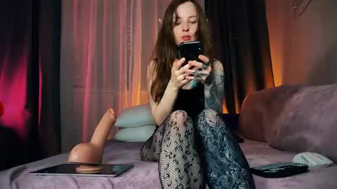 Mary     X TechnoElfff  INST    fansly kissmary online show from February 7, 6:00 pm