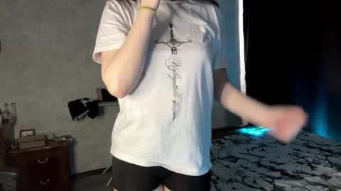 Im Techa 3 feet 24 cm height 170 online show from March 28, 8:27 am