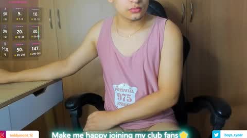 Snapshot of teddy_cowboy chatting on March 10, 12:06 pm Follow me on Twitter boys ryder and instagram teddyscoot 12 online show from March 10, 12:06 pm