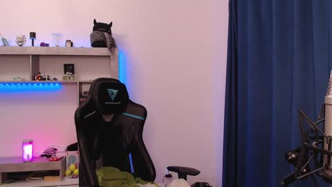 Teddy online show from January 29, 12:12 am