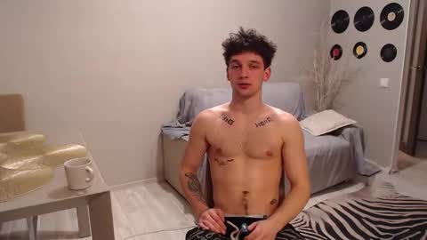 Teddy online show from October 1, 8:08 pm