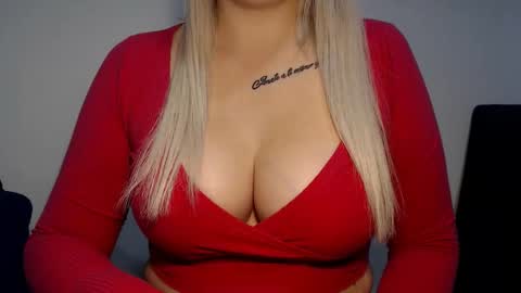 Teeyara  online show from October 8, 7:25 am