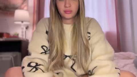 Amy No penetration Virgiin giirl online show from November 25, 9:13 pm