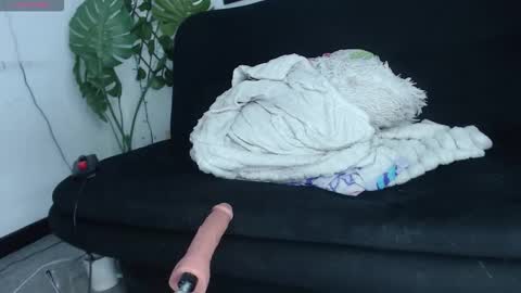 Snapshot of tefy_bratz chatting on September 11, 6:58 am tefy_bratz online show from September 11, 6:58 am