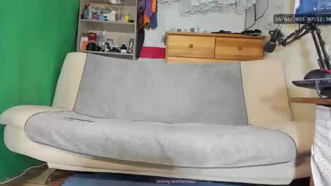 Snapshot of telepaticman chatting on February 16, 7:59 am Virg Lszl online show from February 16, 7:59 am