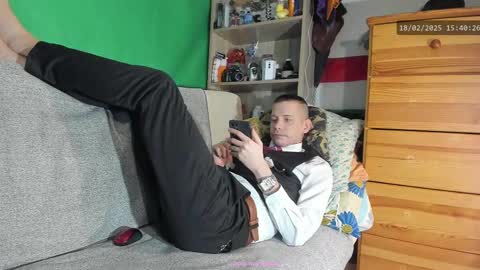 Snapshot of telepaticman chatting on February 18, 2:38 pm Virg Lszl online show from February 18, 2:38 pm