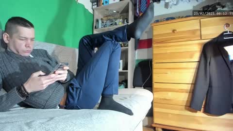 Snapshot of telepaticman chatting on February 23, 7:11 am Virg Lszl online show from February 23, 7:11 am