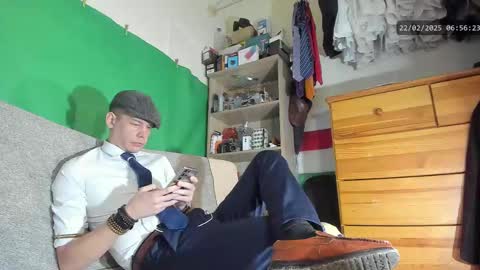 Snapshot of telepaticman chatting on February 22, 5:55 am Virg Lszl online show from February 22, 5:55 am