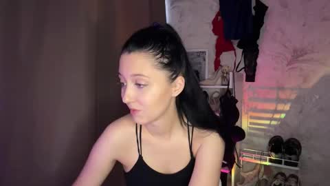 temptingvision online show from March 17, 9:58 am