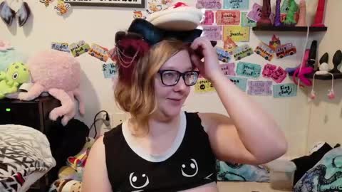 Pixie and Tentacle Overlord online show from May 19, 1:56 am