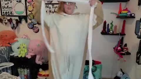 Pixie and Tentacle Overlord online show from August 5, 10:29 pm