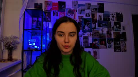 Snapshot of tenderalise chatting on December 22, 1:00 pm tenderalise online show from December 22, 1:00 pm